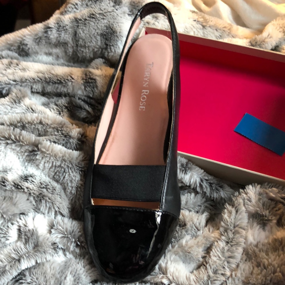 Taryn Rose black patent and nappa flats